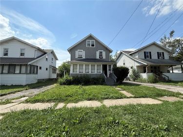 1866 16th Street SW, Akron, OH 44314
