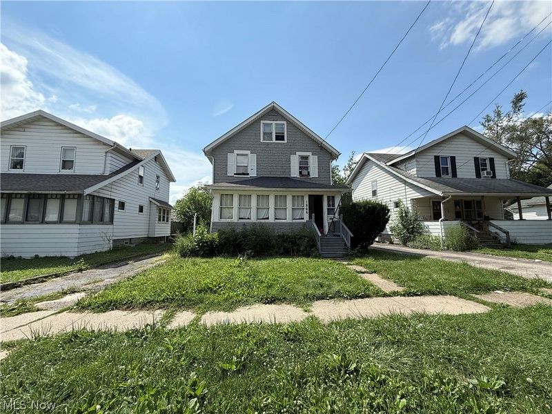 1866 16th Street SW, Akron, OH 44314 Photo 1