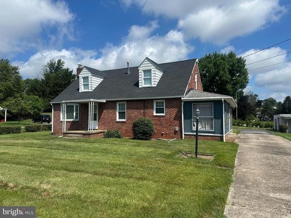 1909 ROOSEVELT AVENUE , YORK, PA 17408