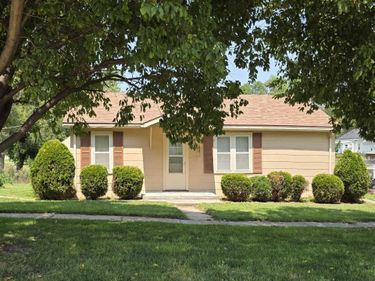 1212 10th Street, Auburn, NE 68305