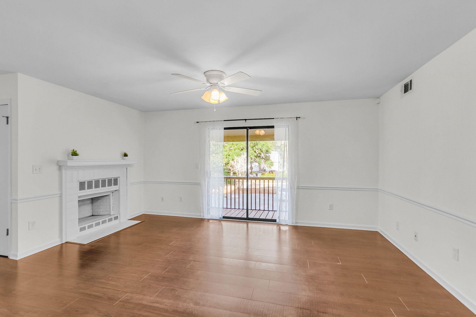 1054 Anna Knapp Boulevard Photo 17