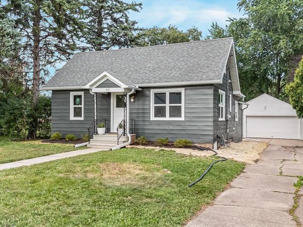 514 JOSSLYN STREET, Oshkosh, WI 54902