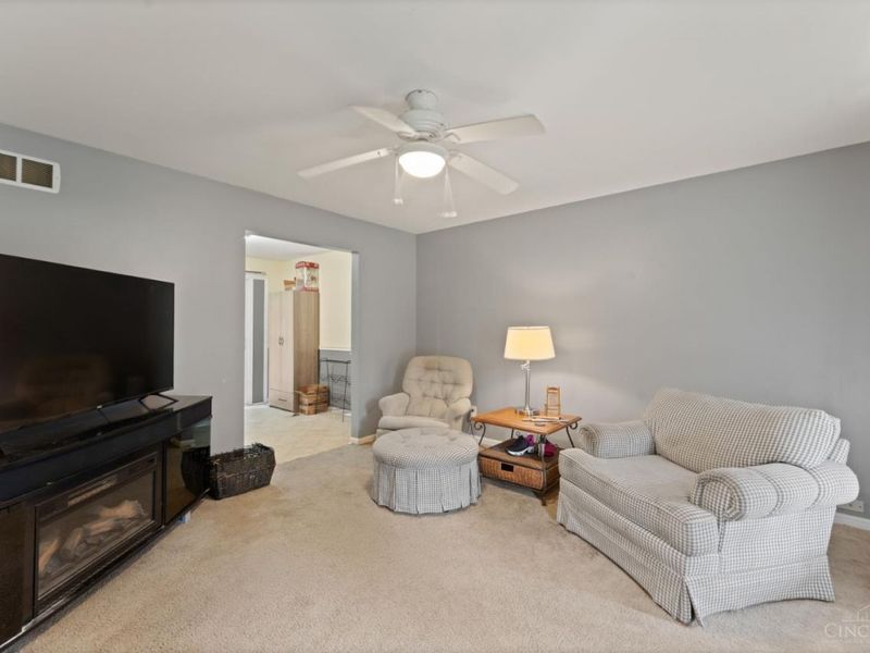 375 Woodside, Batavia, OH 45103 Photo 4