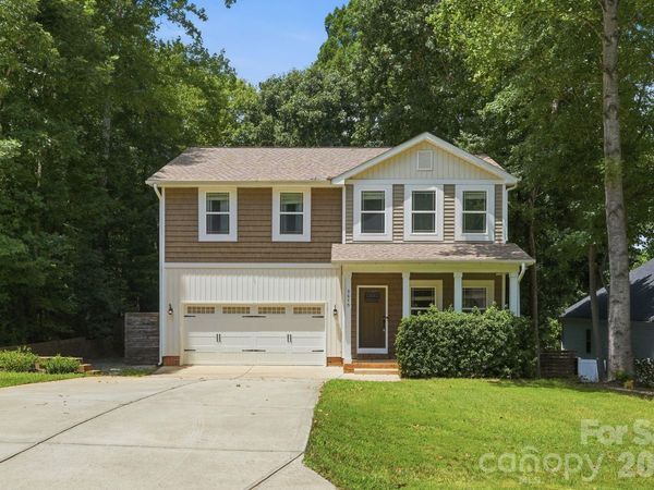 3675 W Bay Drive, Sherrills Ford, NC 28673