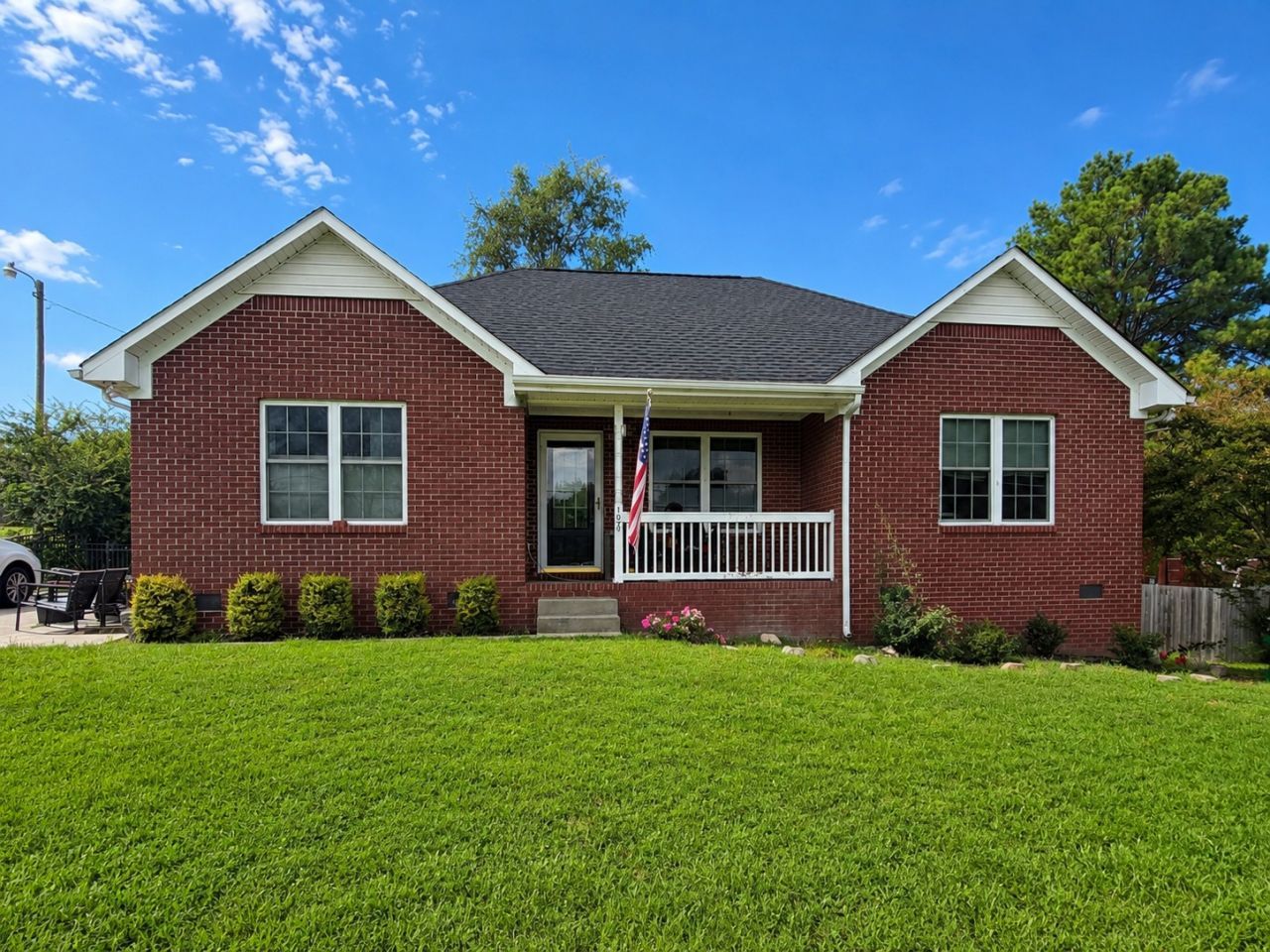 106 Jackson St, Spring Hill, TN 37174 Main Photo