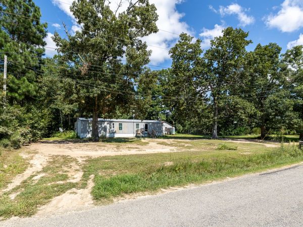 179 Reeves Rd , Hohenwald, TN 38462