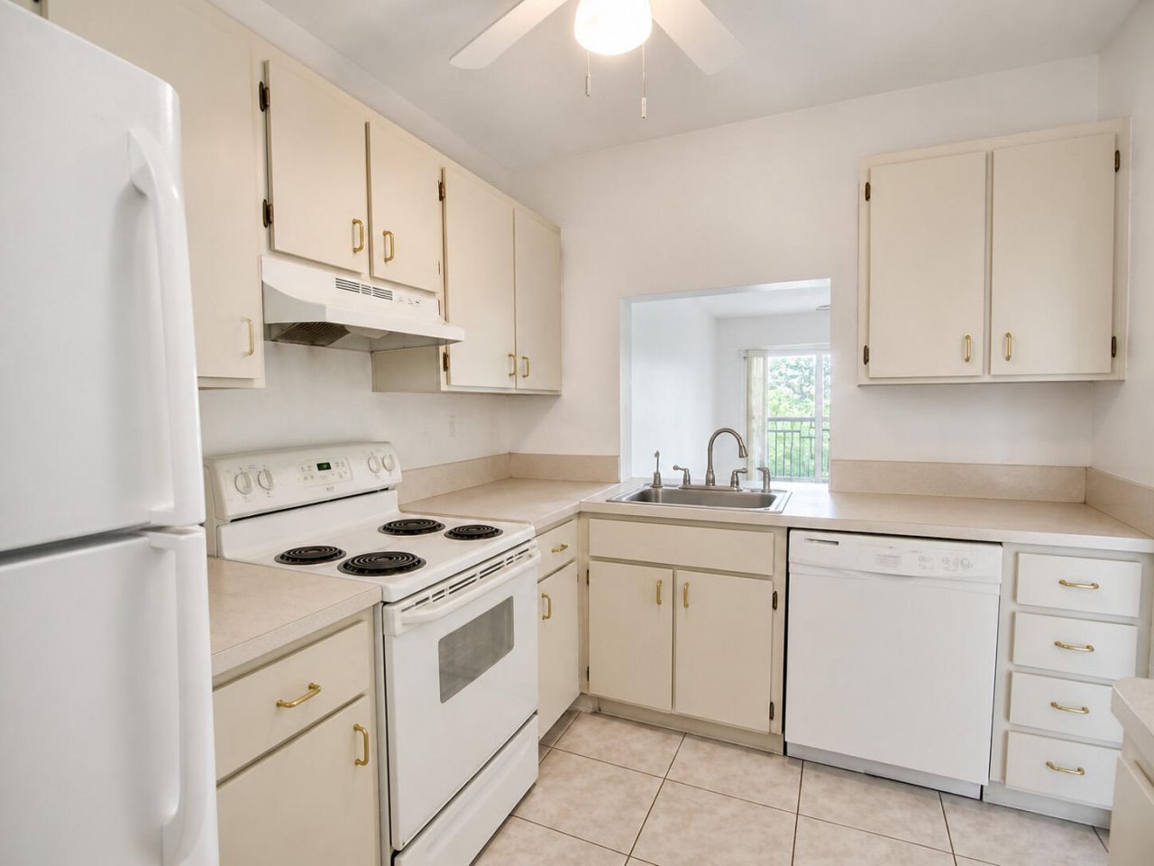 7260 Woodmont Terrace, Unit 203, Tamarac, FL 33321 Photo
