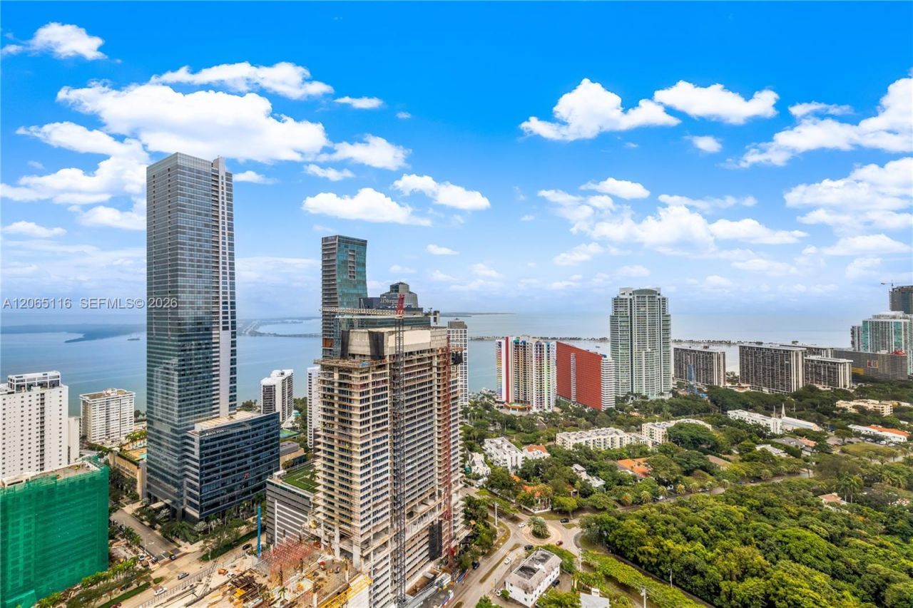 60 SW 13th St , Unit 4001, Miami, FL 33130 Photo