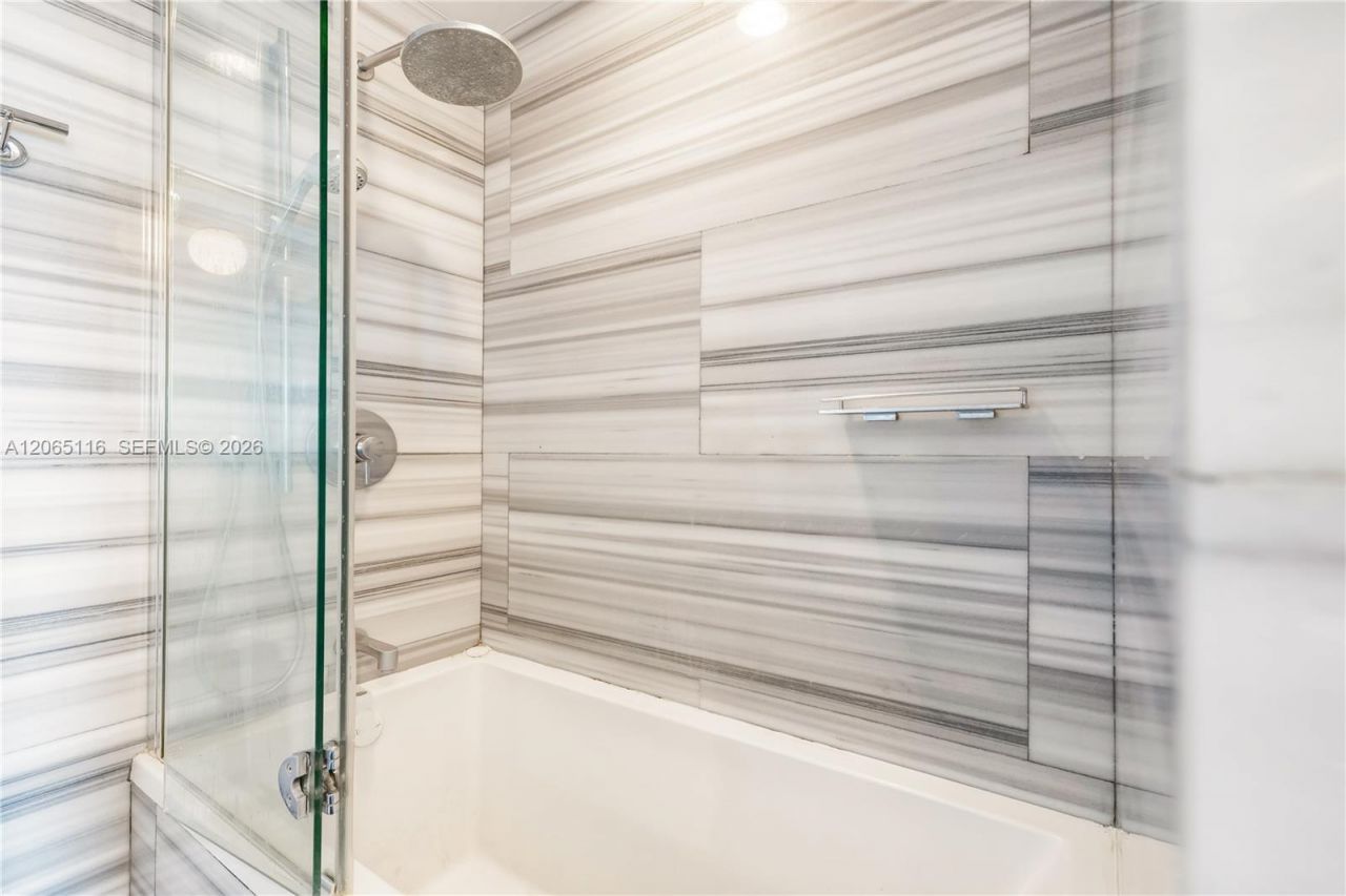 60 SW 13th St , Unit 4001, Miami, FL 33130 Photo