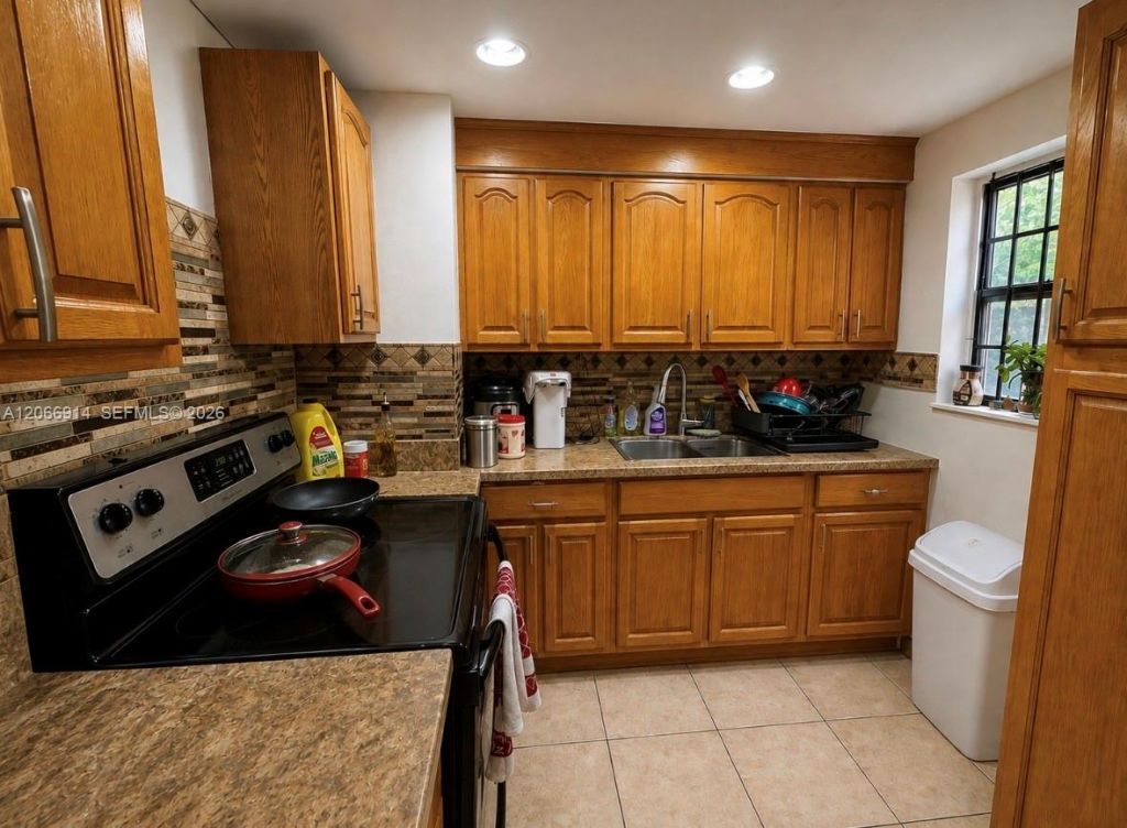 1650 NW 123rd St, North Miami, FL 33167 Photo
