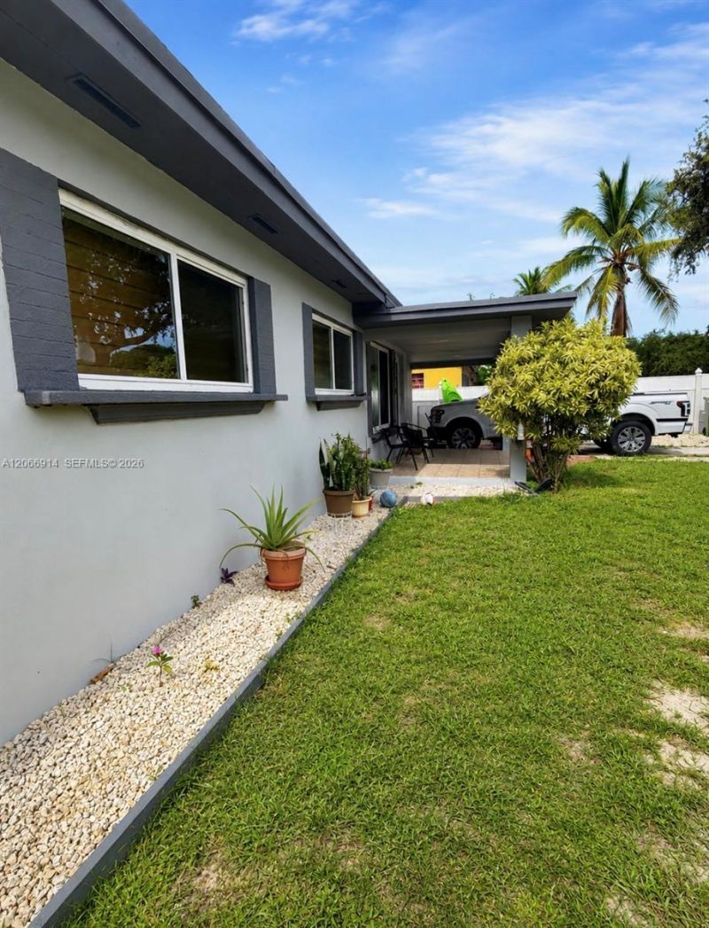 1650 NW 123rd St, North Miami, FL 33167 Photo