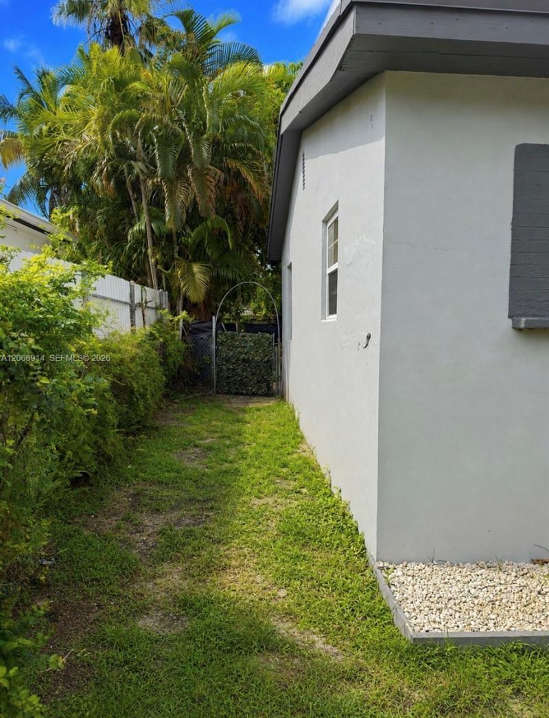 1650 NW 123rd St, North Miami, FL 33167 Photo
