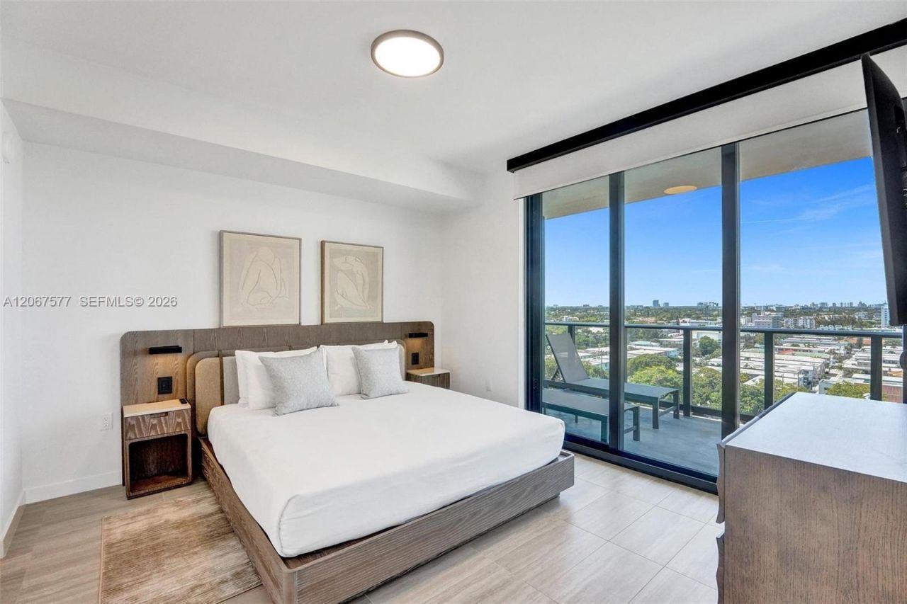 580 72 St, Unit 1001, Miami Beach, FL 33141 Photo