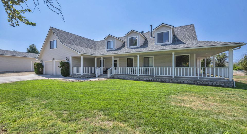 1811 Helman Drive, Gardnerville, NV 89410 Photo