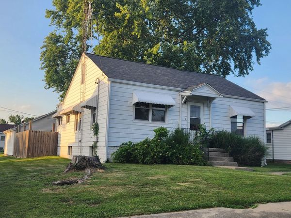 203 E Kaskaskia Street , Pinckneyville, IL 62274