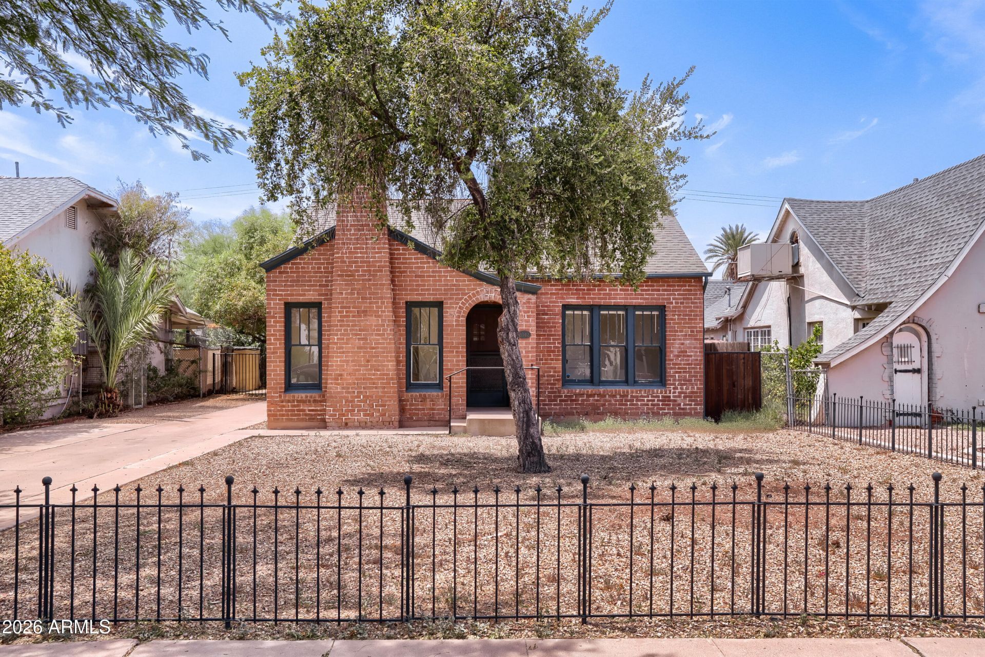 2042 N 12th Street, Phoenix, AZ 85006 Main Photo