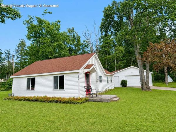 7715 Meridian Line Road, Johannesburg, MI 49751