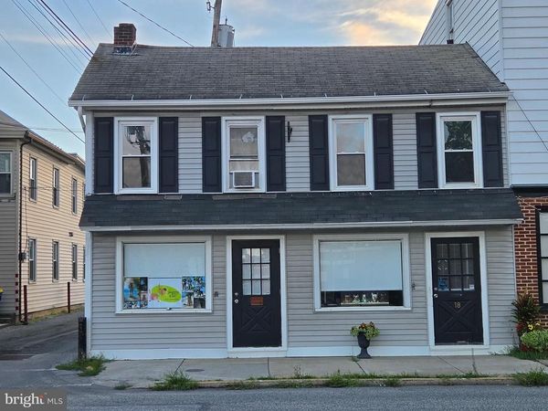 18-20 S MARKET STREET , MECHANICSBURG, PA 17055