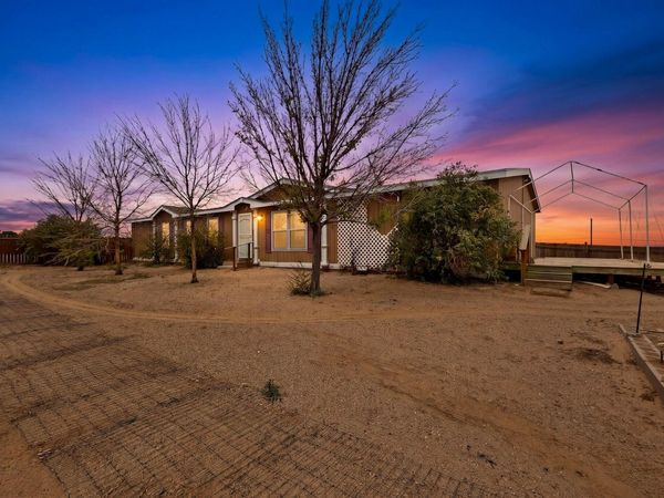 1014 25th Street SW, Albuquerque, NM 87124