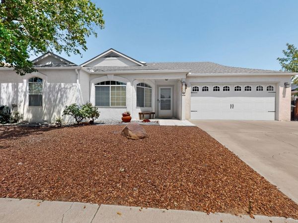 1724 Blueberry Drive NE, Rio Rancho, NM 87144