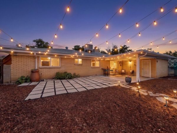 2814 Arizona Street NE, Albuquerque, NM 87110