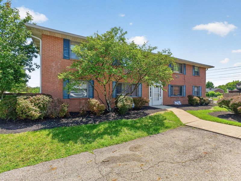 1017-1025 Folkestone Road , Columbus, OH 43220 Photo 4