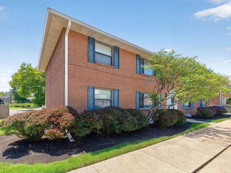 1017-1025 Folkestone Road , Columbus, OH 43220 Photo 5