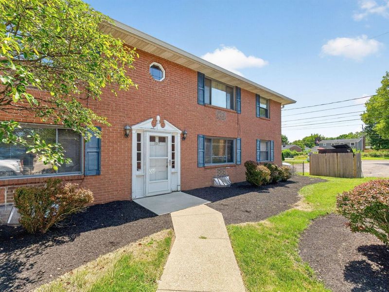 1017-1025 Folkestone Road , Columbus, OH 43220 Photo 6