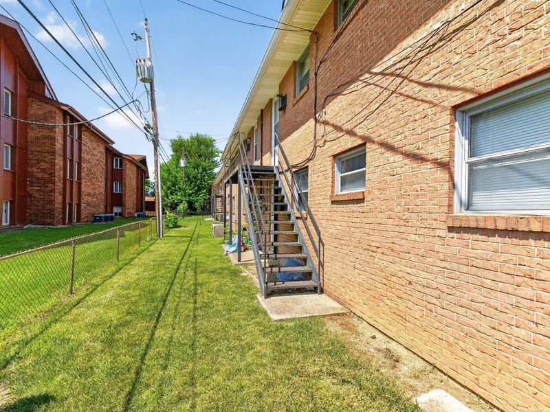 1017-1025 Folkestone Road , Columbus, OH 43220 Photo 9