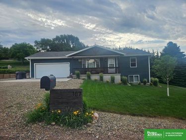 107 4th Street, Hartington, NE 68739