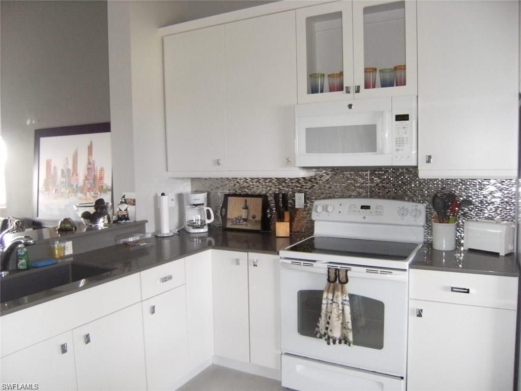 230 Vintage Cir , Unit 504, Naples, FL 34119 Photo