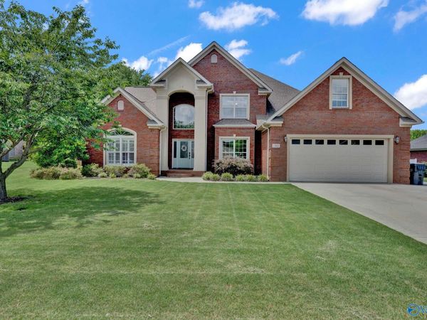 180 Derby Drive, Decatur, AL 35603