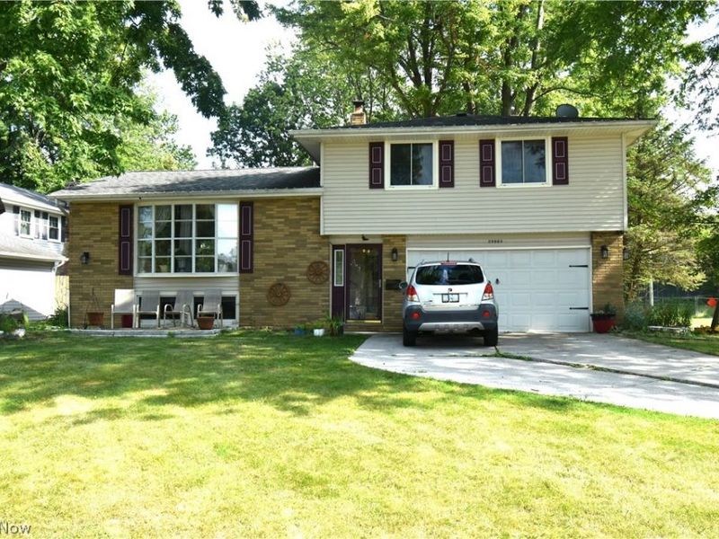 29663 Sutton Drive, North Olmsted, OH 44070 Photo 1