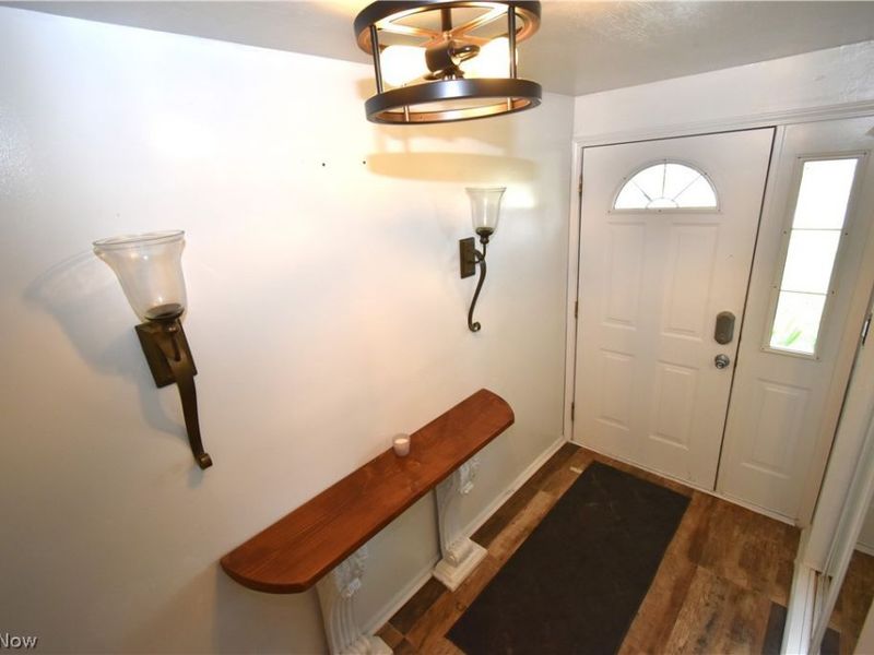 29663 Sutton Drive, North Olmsted, OH 44070 Photo 2