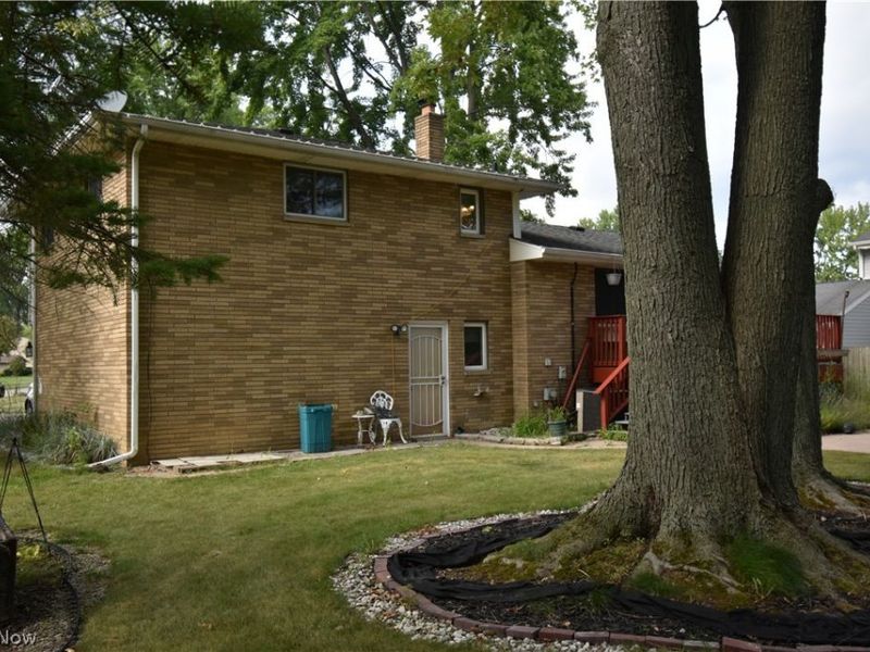 29663 Sutton Drive, North Olmsted, OH 44070 Photo 38