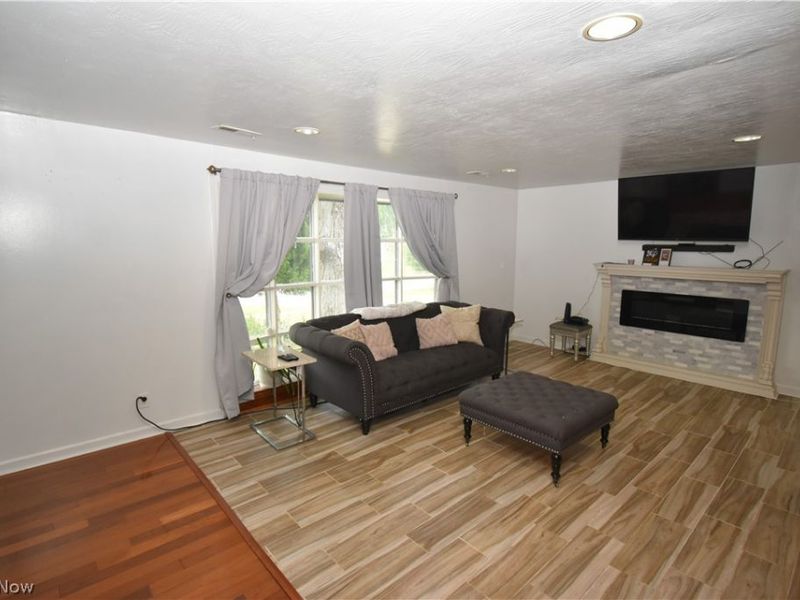 29663 Sutton Drive, North Olmsted, OH 44070 Photo 4