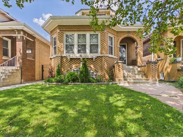 5242 W Schubert Avenue, Chicago, IL 60639