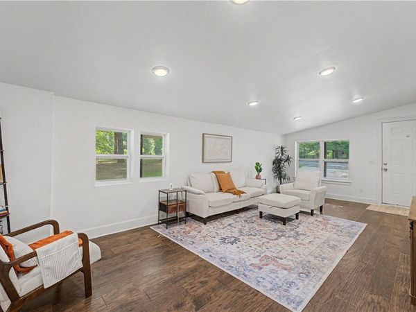 4 Evesham Lane, Bella Vista, AR 72714