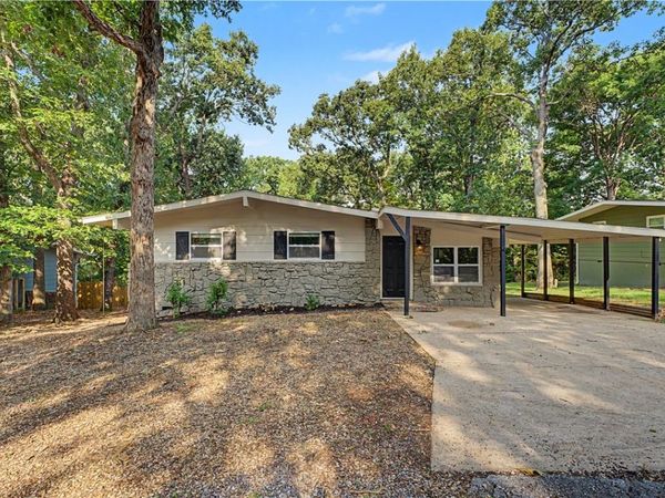 4 Evesham Lane, Bella Vista, AR 72714
