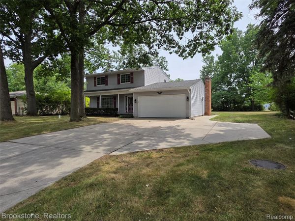 1243 Pickwick Place , Flint Township, Mi 48507