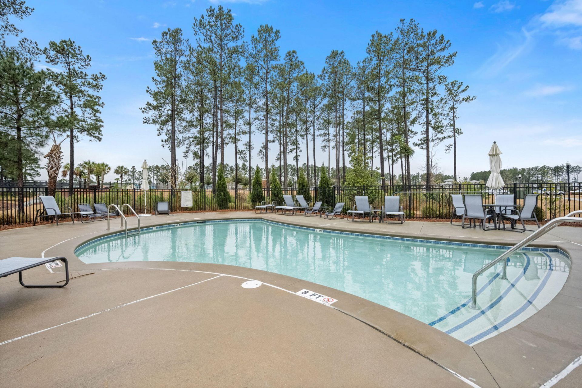 136 Leeward Landing Photo 54
