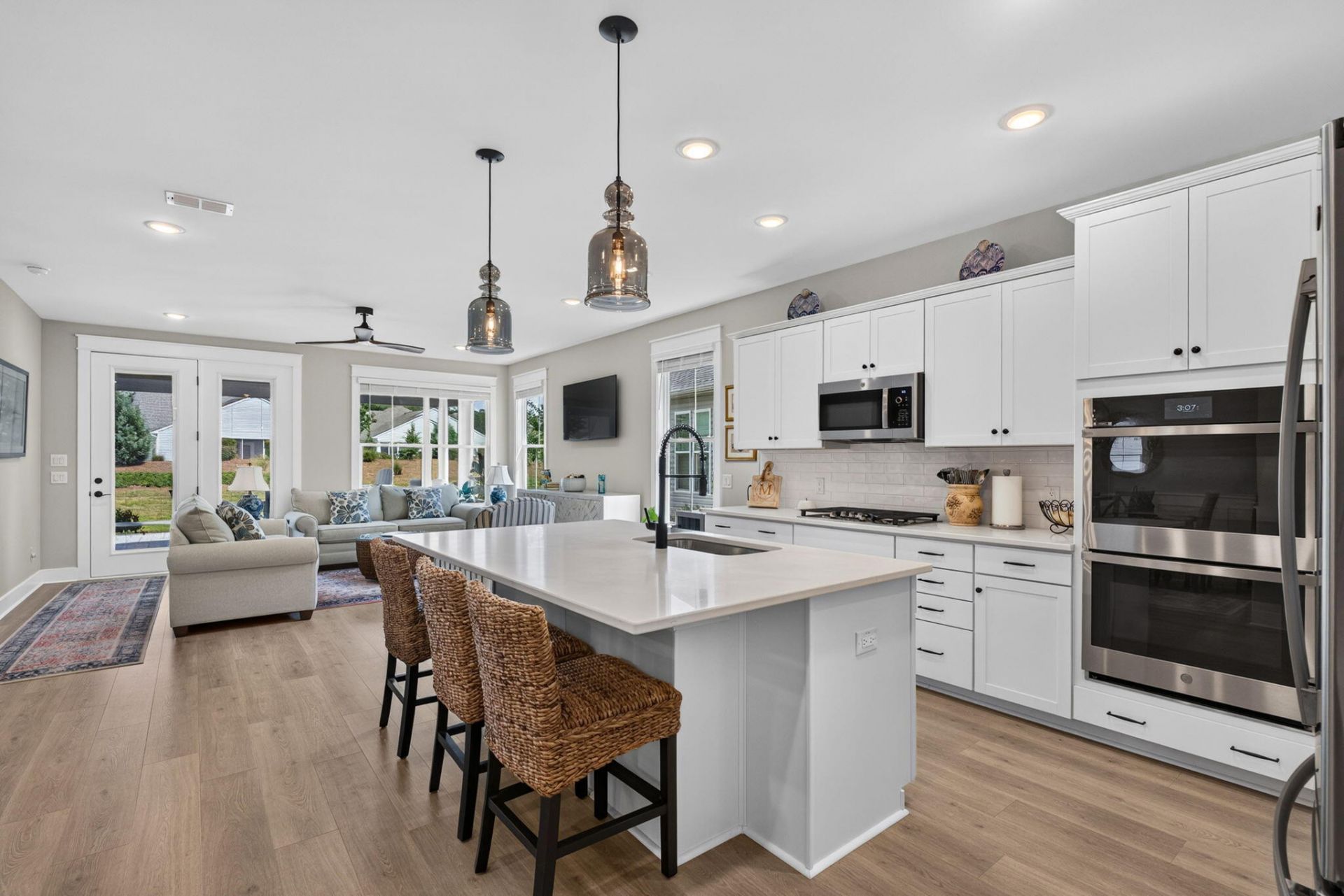 136 Leeward Landing Photo 7