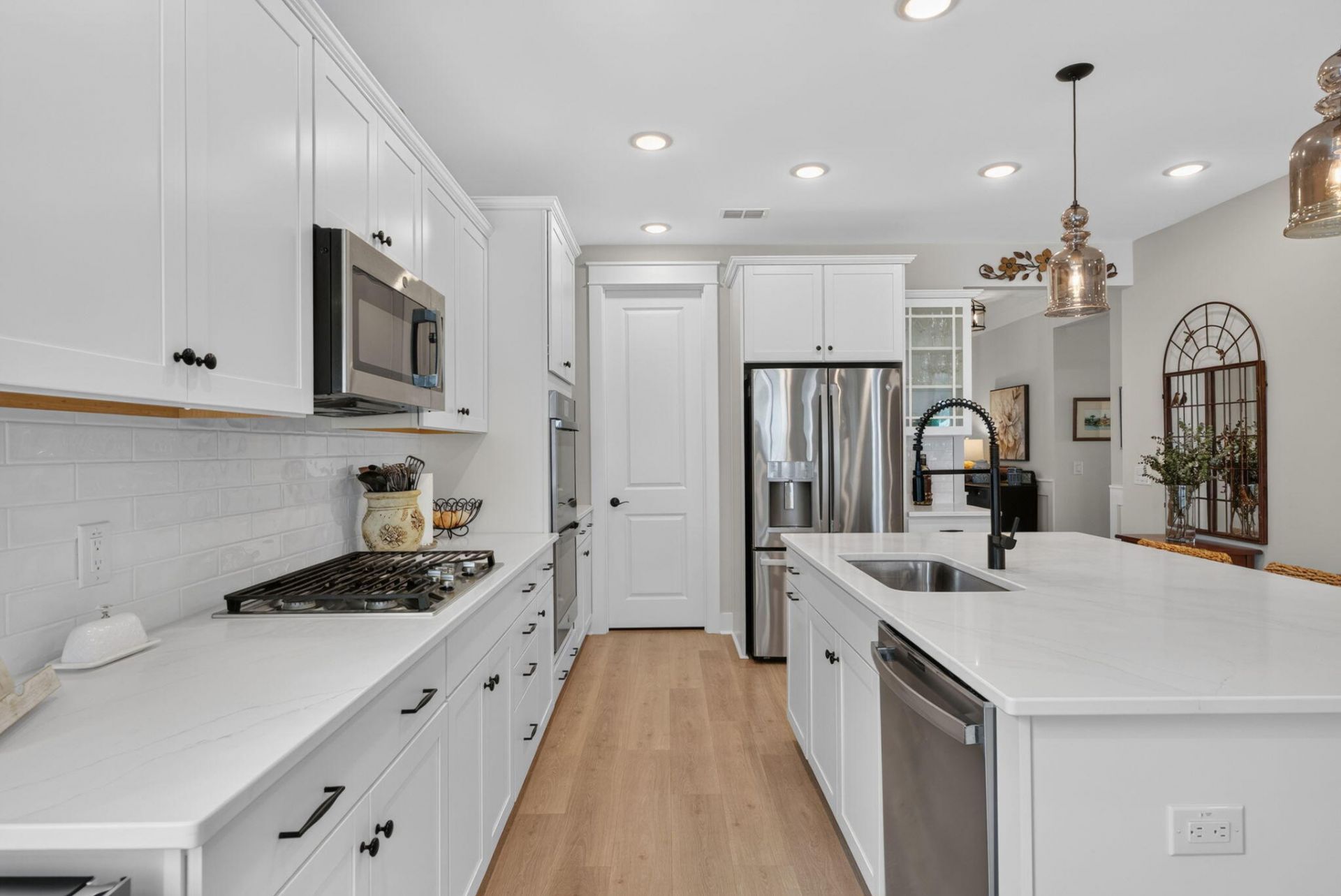 136 Leeward Landing Photo 8