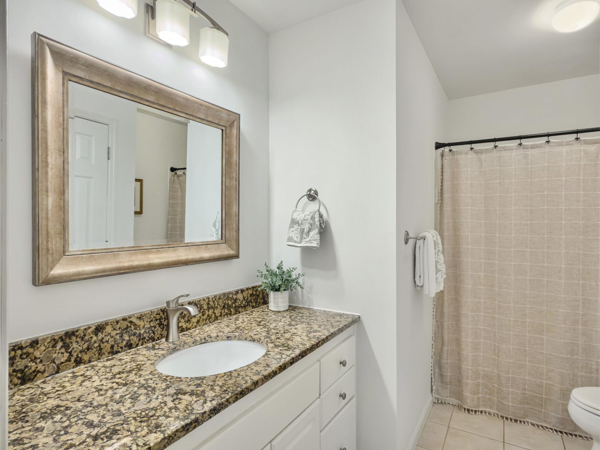 309 Jamesbury Road Photo 19