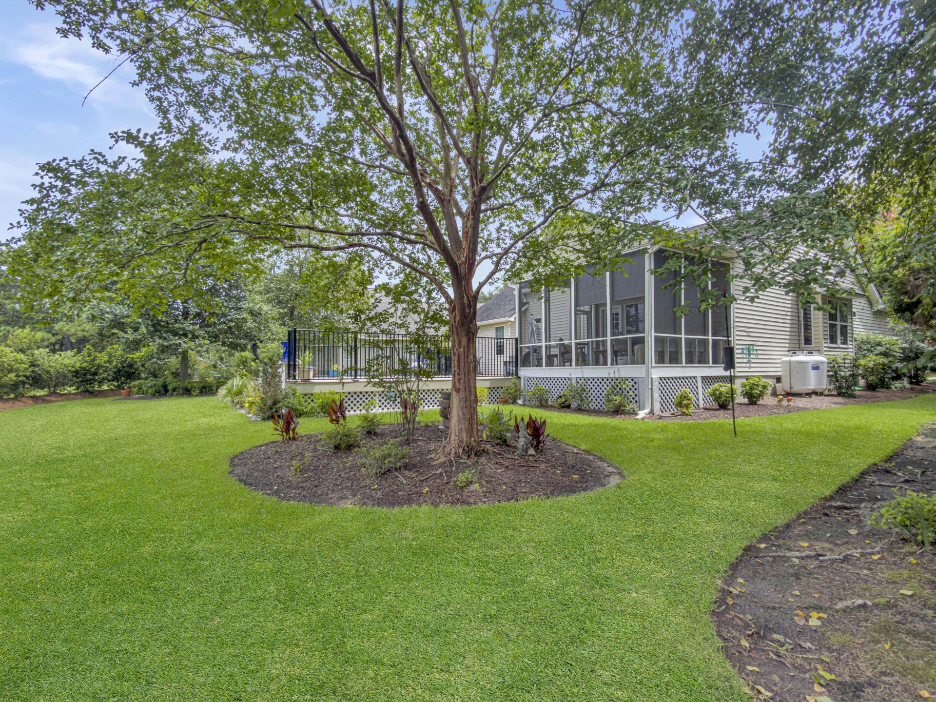 309 Jamesbury Road Photo 32