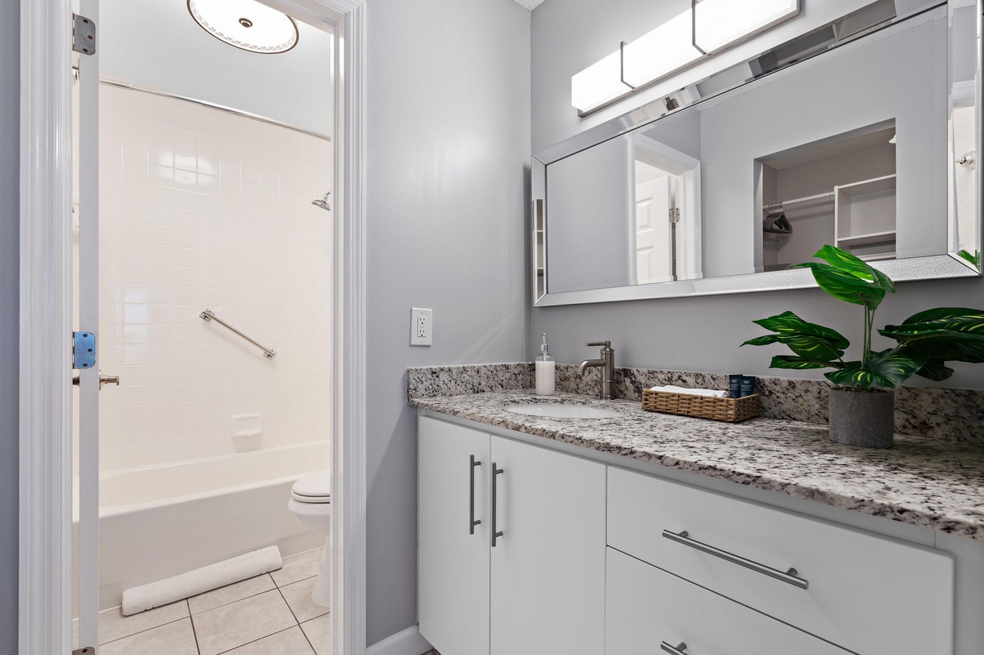 3370 NE 5th Drive, Boca Raton, FL 33431 Photo