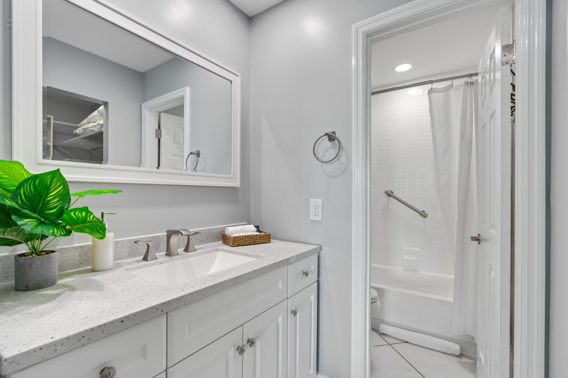 3372 NE 5th Drive, Boca Raton, FL 33431 Photo