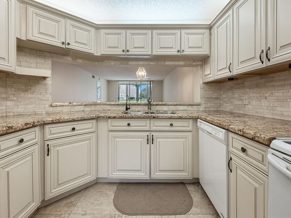 10111 NW 24TH Place, Unit 106, Sunrise, FL 33322