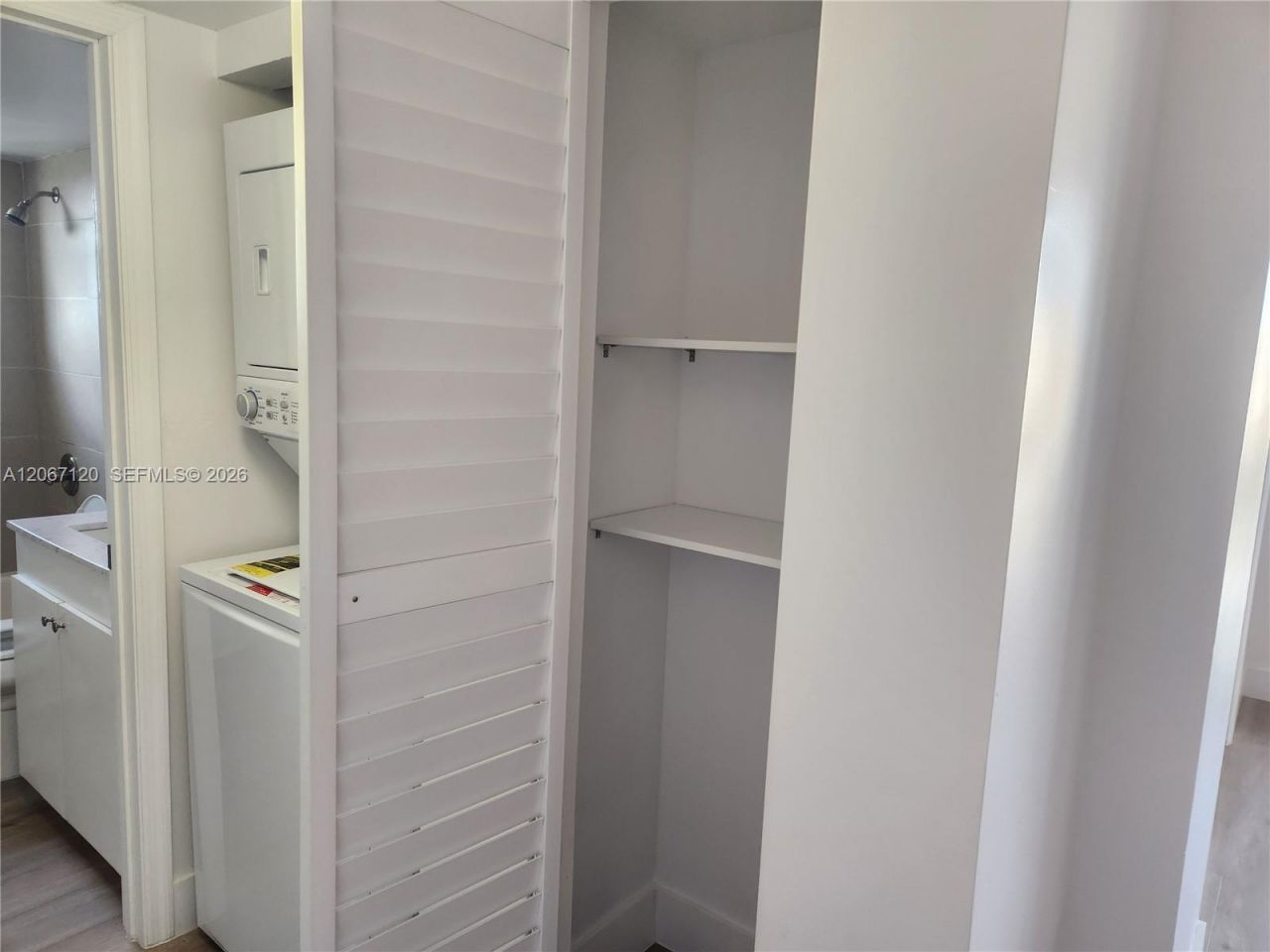 8075 NW 7th St , Unit 420, Miami, FL 33126 Photo