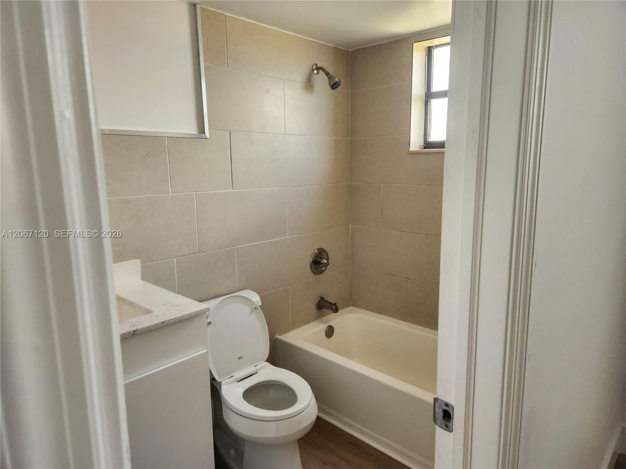 8075 NW 7th St , Unit 420, Miami, FL 33126 Photo